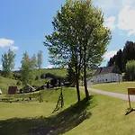 Geraeumiges Mit Privater Terrasse Дом отдыха Шмалленберг