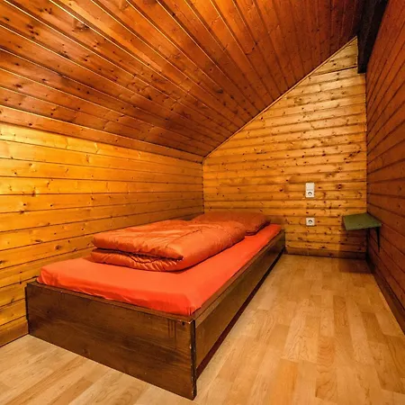 Geraeumiges Mit Privater Terrasse * سشمالنبرغ