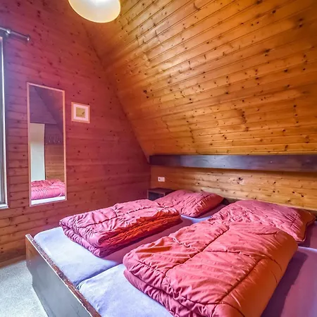 Casa de Férias Geraeumiges Mit Privater Terrasse