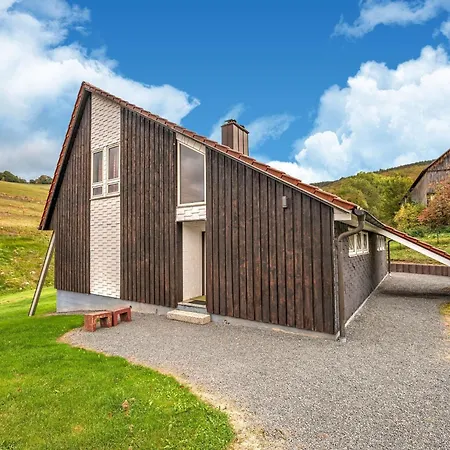 Geraeumiges Mit Privater Terrasse Casa de Férias *