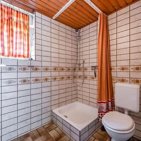 بيت للعطل Geraeumiges Mit Privater Terrasse سشمالنبرغ