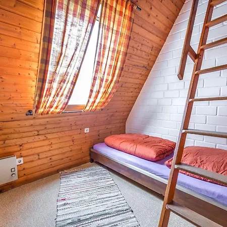 بيت للعطل Geraeumiges Mit Privater Terrasse