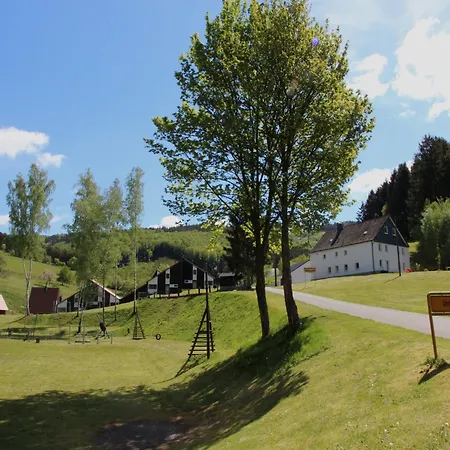 Geraeumiges Mit Privater Terrasse Hébergement de vacances Schmallenberg