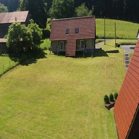 Geraeumiges Mit Privater Terrasse *