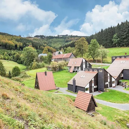 Geraeumiges Mit Privater Terrasse Casa de Férias *
