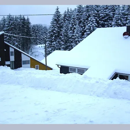 Geraeumiges Mit Privater Terrasse بيت للعطل *