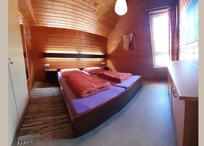 Geraeumiges Mit Privater Terrasse Hébergement de vacances *